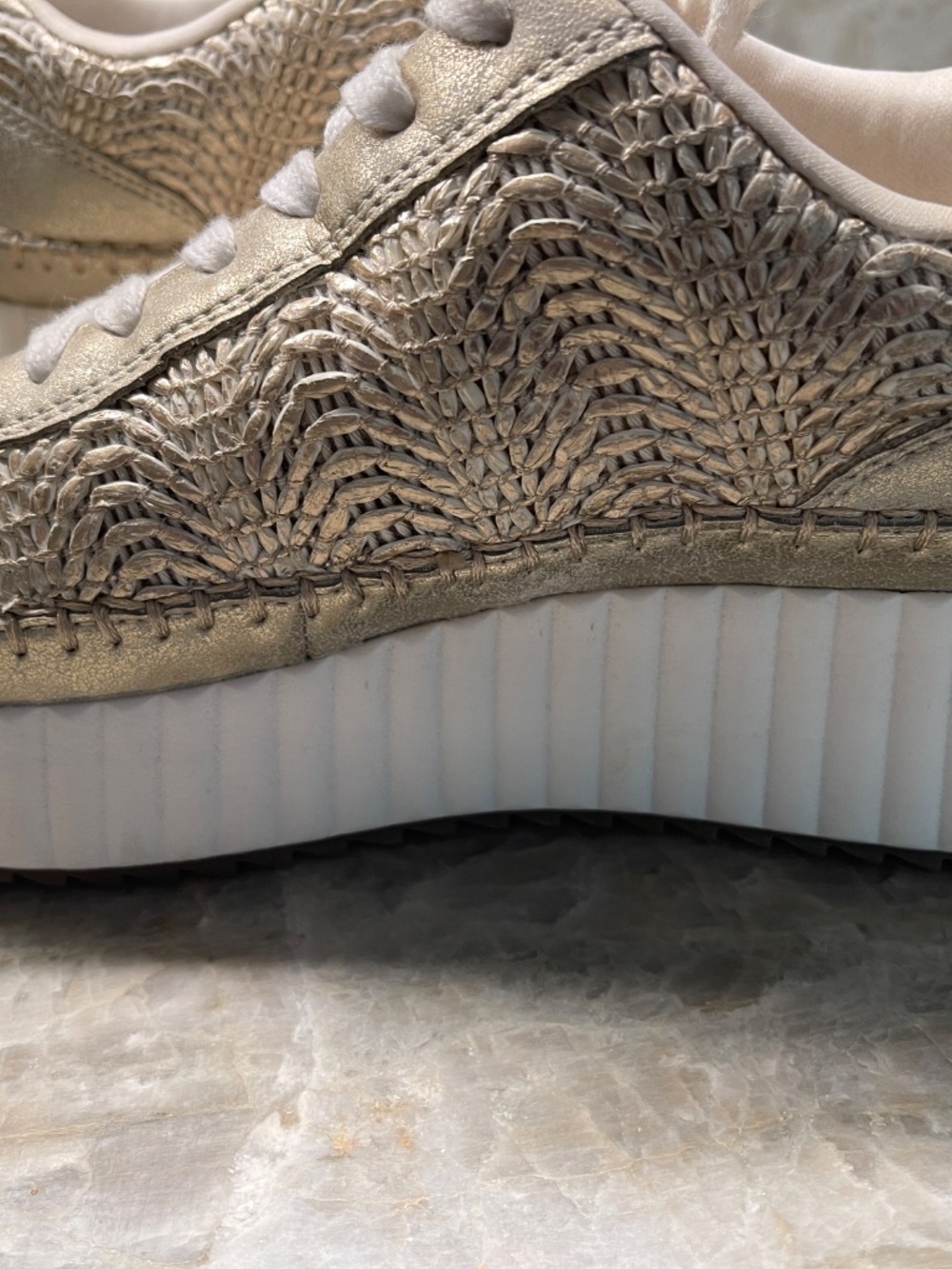 Universal Thread Persephone Sneaker Size 10 - Picture 2 of 5